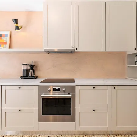 Apartment F & B Collection - Flat For 4 *