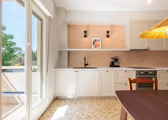F & B Collection - Flat For 4 Saloniki