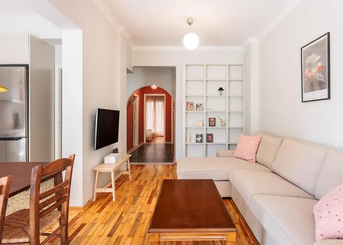 F & B Collection - Flat For 4 Daire